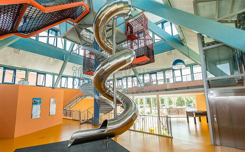 室內非標游樂設備-不銹鋼滑梯