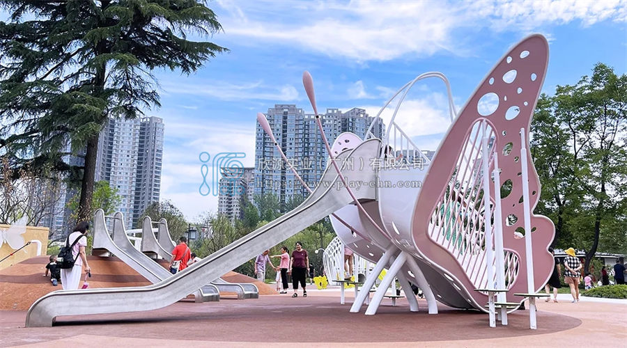 怎樣選購水上滑滑梯設備-1318