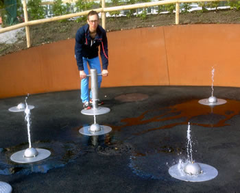 按壓式戲水噴水游樂設備