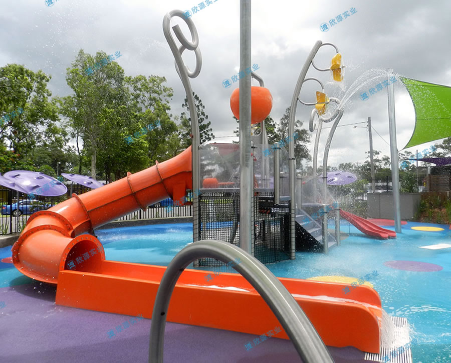 倒水桶水上滑梯組