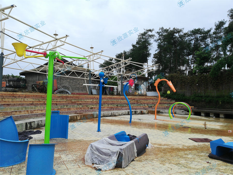 水叮當倒水戲水游樂設備