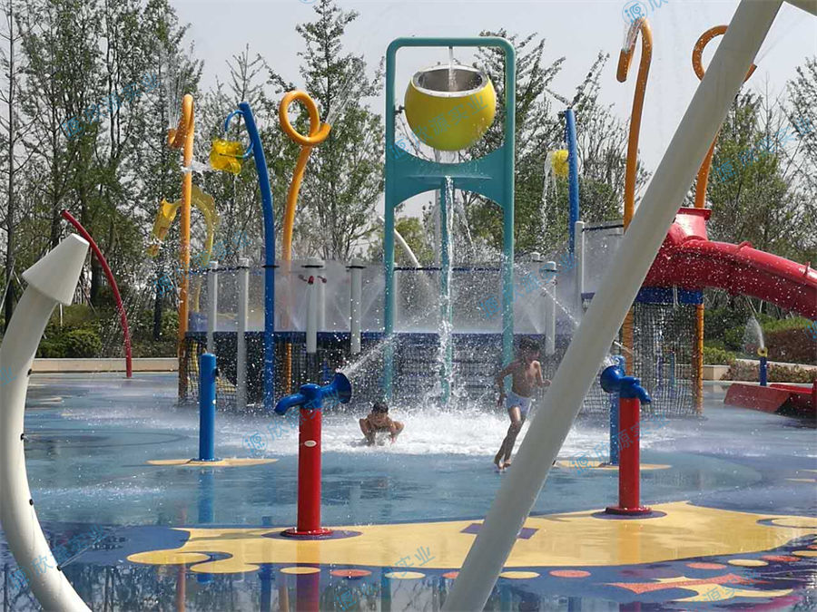 倒水桶水上游樂設備