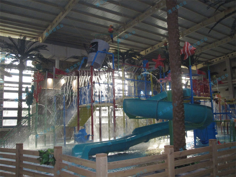 室內(nèi)水上樂(lè)園中型水寨制作案例