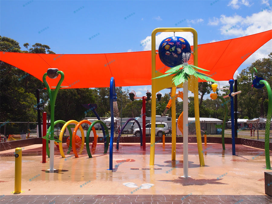 如何安全使用與管理水上樂園設備滑梯-7694