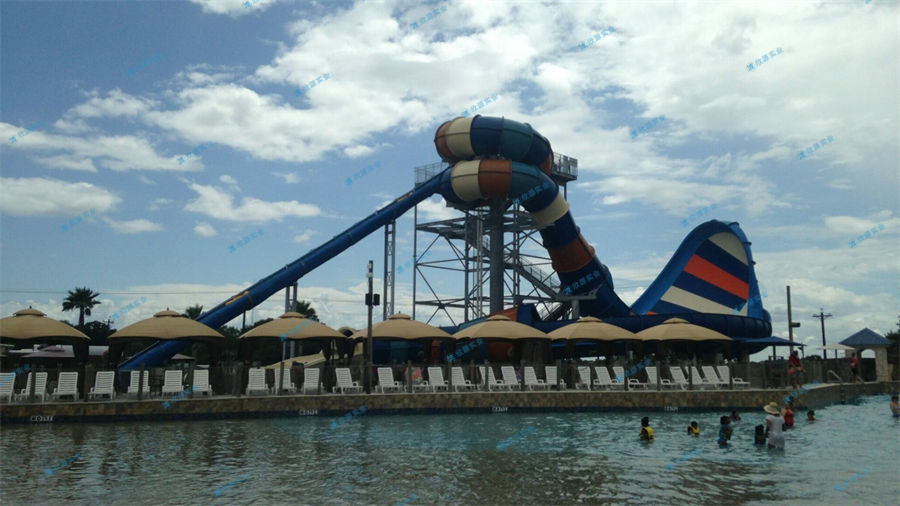 水上樂園設(shè)施廠家分享網(wǎng)紅橋的魔力
