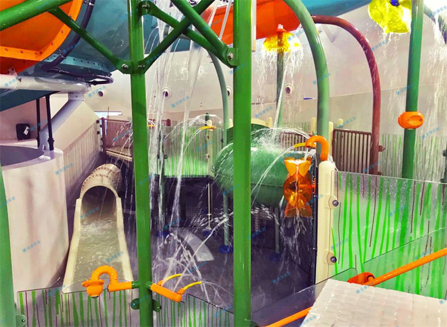 充氣水上樂園具有無需專用場地的特點