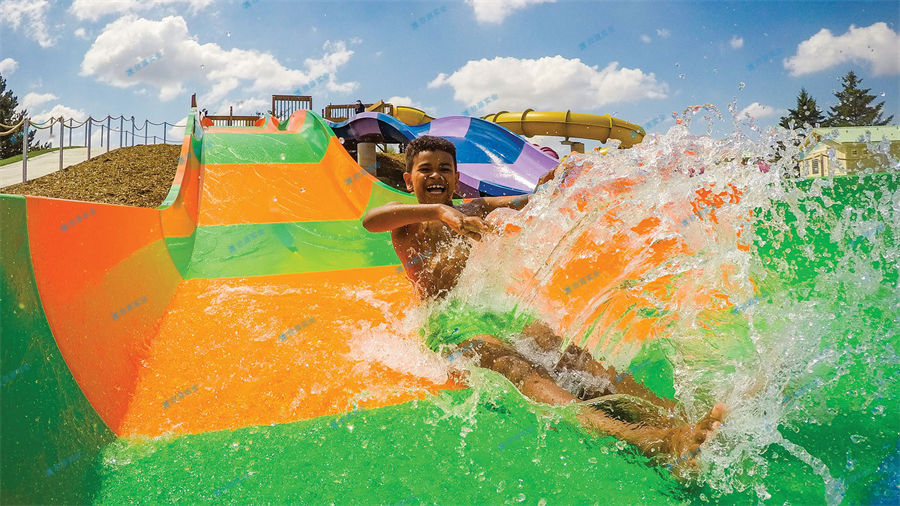 已經揭開面紗，水上樂園設備也不再神秘-7796