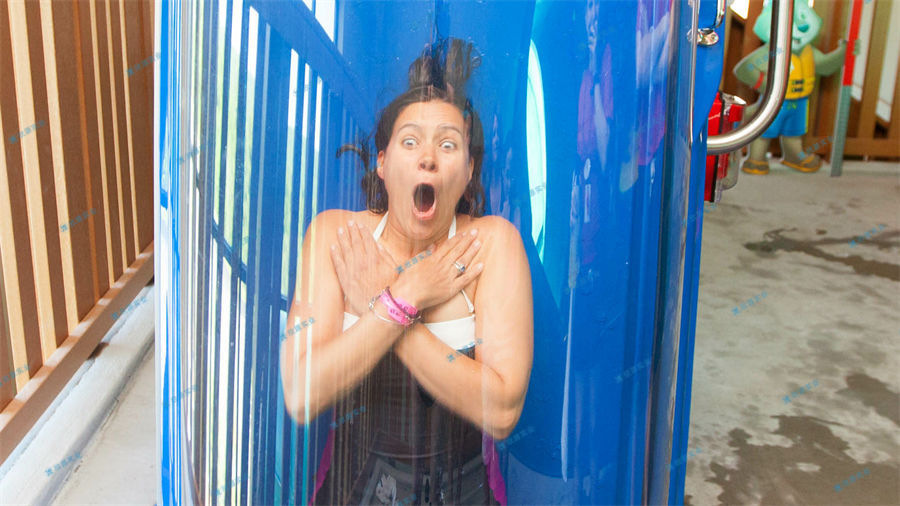 一起來移動水上樂園暢游吧！