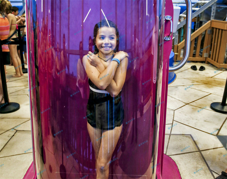 水上樂園設備選用正確的凈水材料-7671